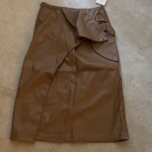 Chic leather like Midi Skirt